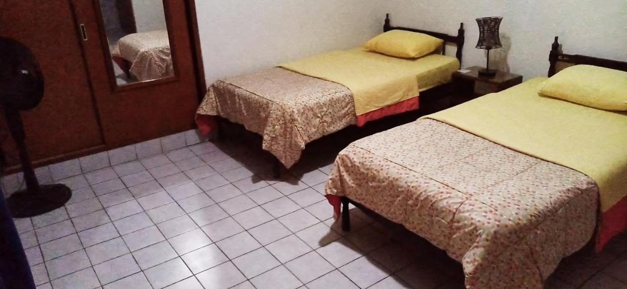 Hostal Iberia Talara Eksteriør billede